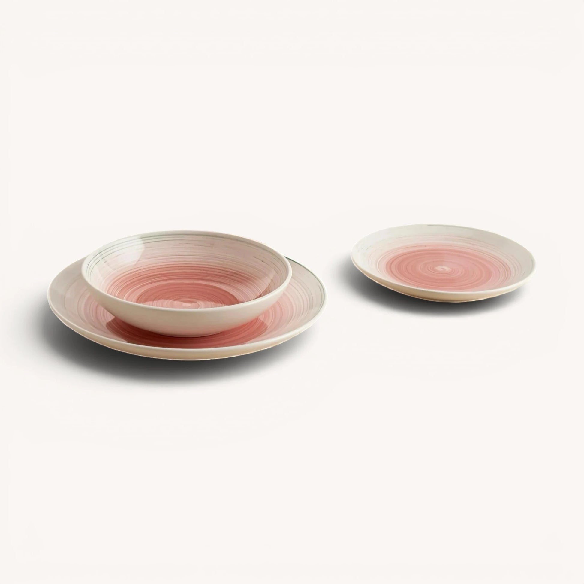 Velvet serviesset – handgeschilderd keramiek, rood en wit